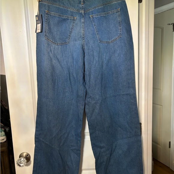 Universal Thread Wide Leg Jeans - Picture 2 of 3
